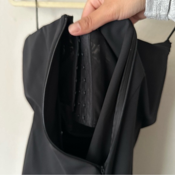 L’academie x Marianna Hewitt Sunny Midi Holiday Formal Dress in Black Small - Picture 10 of 16